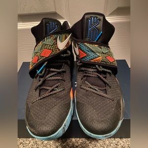 Kyrie basketball shoes BHM size 10 men